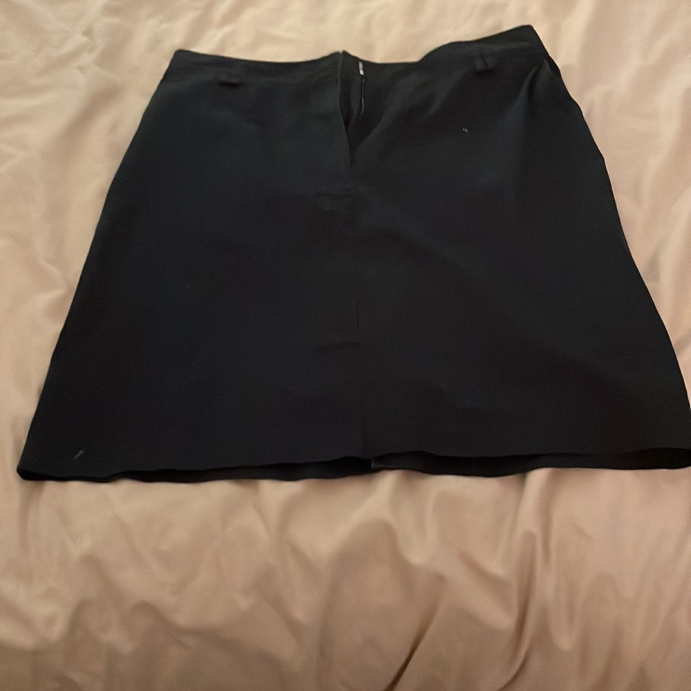 Black straight skirt - Picture 3 of 6
